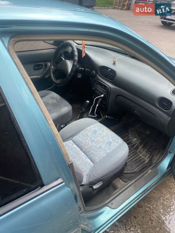 Седан Hyundai Accent 1995 в Шостці