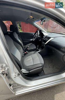 Седан Hyundai Accent 2011 в 
