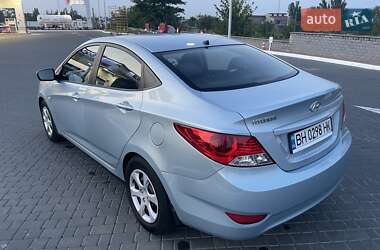 Седан Hyundai Accent 2011 в 