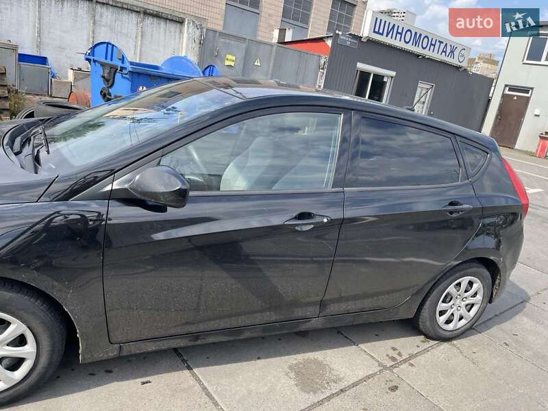 Хэтчбек Hyundai Accent 2013 в Киеве фото 9 Хэтчбек Hyundai Accent 2013 в Киеве