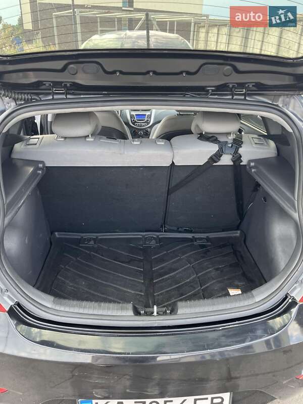 Хэтчбек Hyundai Accent 2013 в Киеве фото 13 Хэтчбек Hyundai Accent 2013 в Киеве