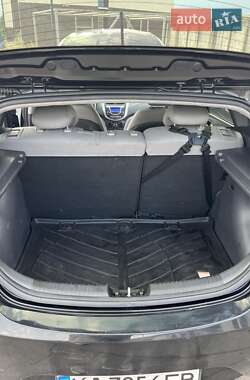 Хэтчбек Hyundai Accent 2013 в 