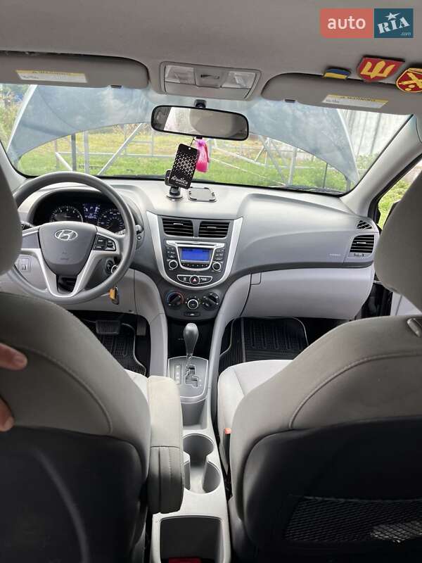 Хэтчбек Hyundai Accent 2013 в Киеве фото 19 Хэтчбек Hyundai Accent 2013 в Киеве