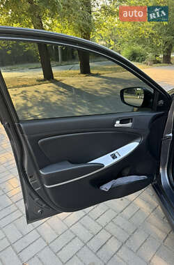 Седан Hyundai Accent 2013 в 