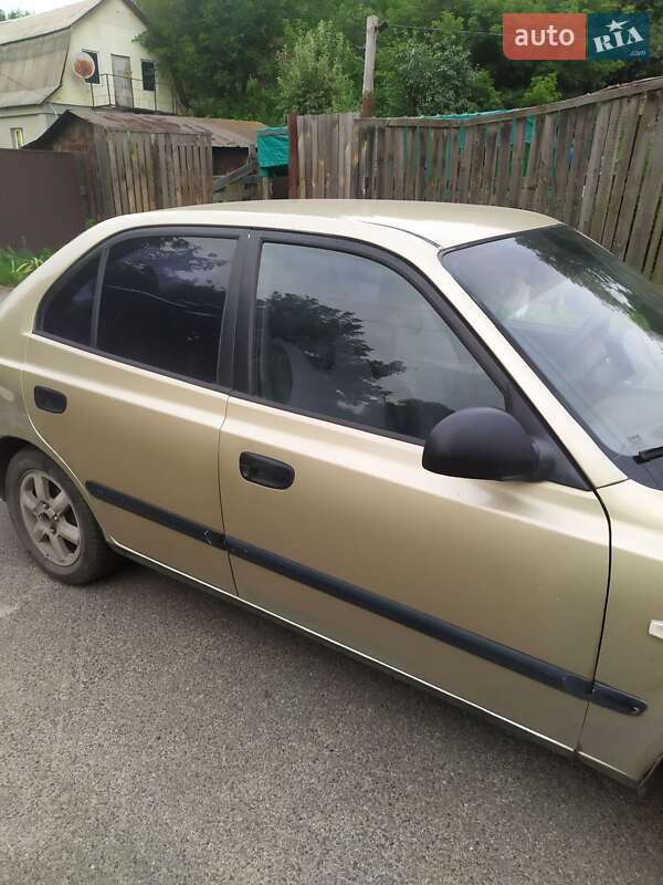 Седан Hyundai Accent 2003 в Киеве