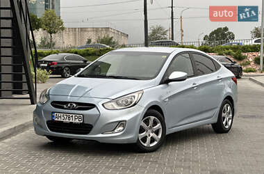 Седан Hyundai Accent 2011 в Днепре