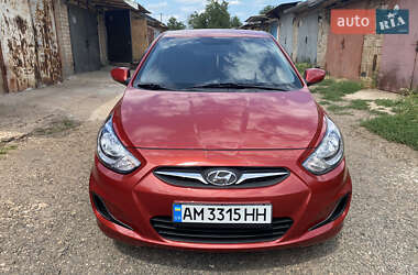 Седан Hyundai Accent 2013 в Кривому Розі