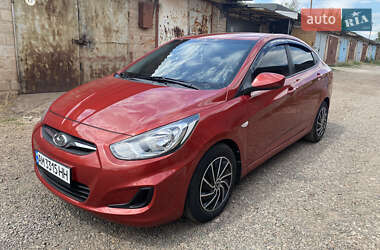 Hyundai Accent 2013