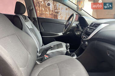 Седан Hyundai Accent 2013 в 