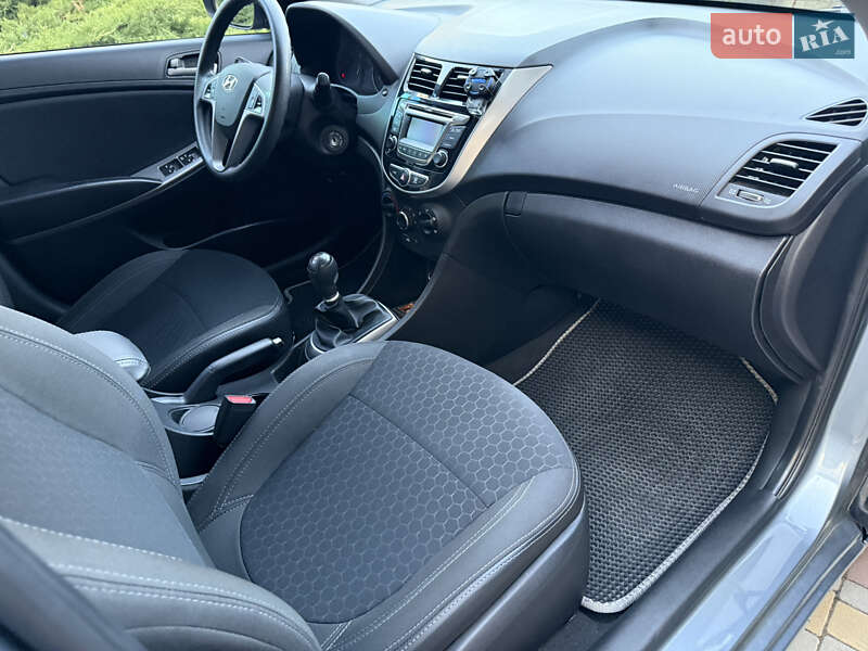 Седан Hyundai Accent 2019 в Днепре