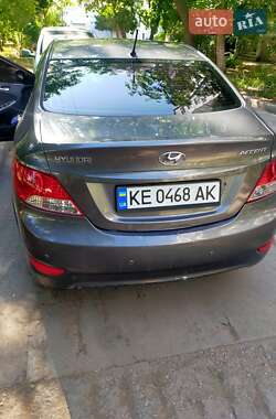 Седан Hyundai Accent 2011 в Кривому Розі