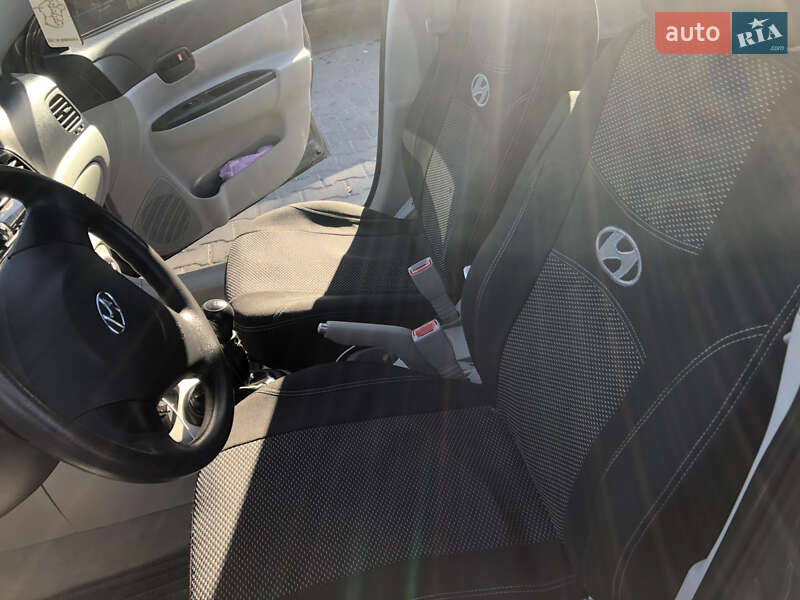 Седан Hyundai Accent 2008 в Ирпене