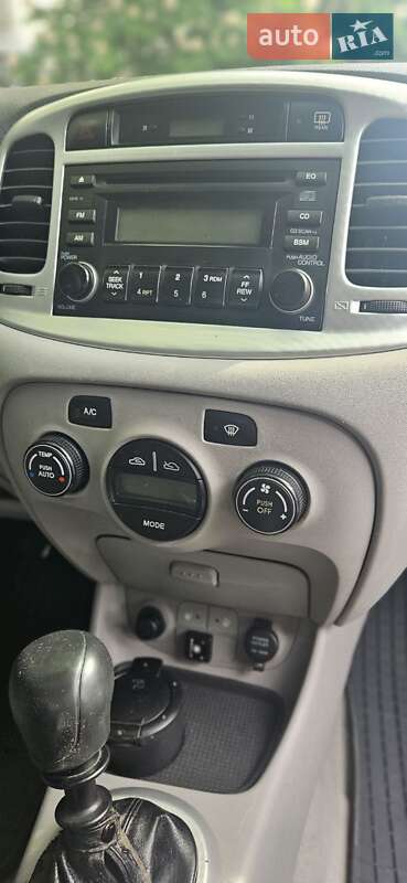 Седан Hyundai Accent 2008 в Николаеве
