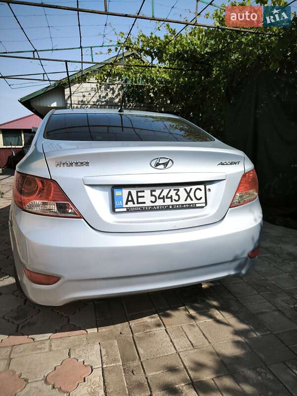 Седан Hyundai Accent 2011 в Павлограді