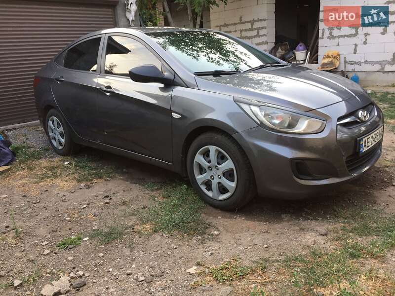 Hyundai Accent 2014