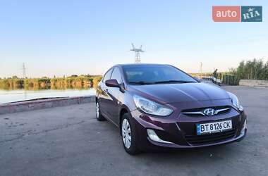 Hyundai Accent 2011