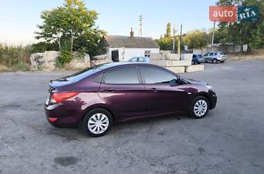 Седан Hyundai Accent 2011 в 
