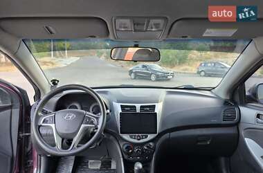 Седан Hyundai Accent 2011 в 