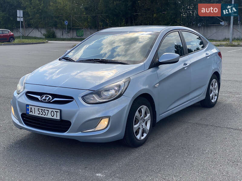 Hyundai Accent 2011