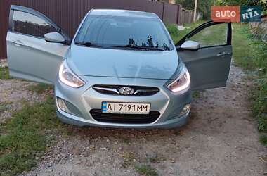 Hyundai Accent 2013