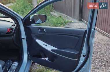 Седан Hyundai Accent 2013 в 