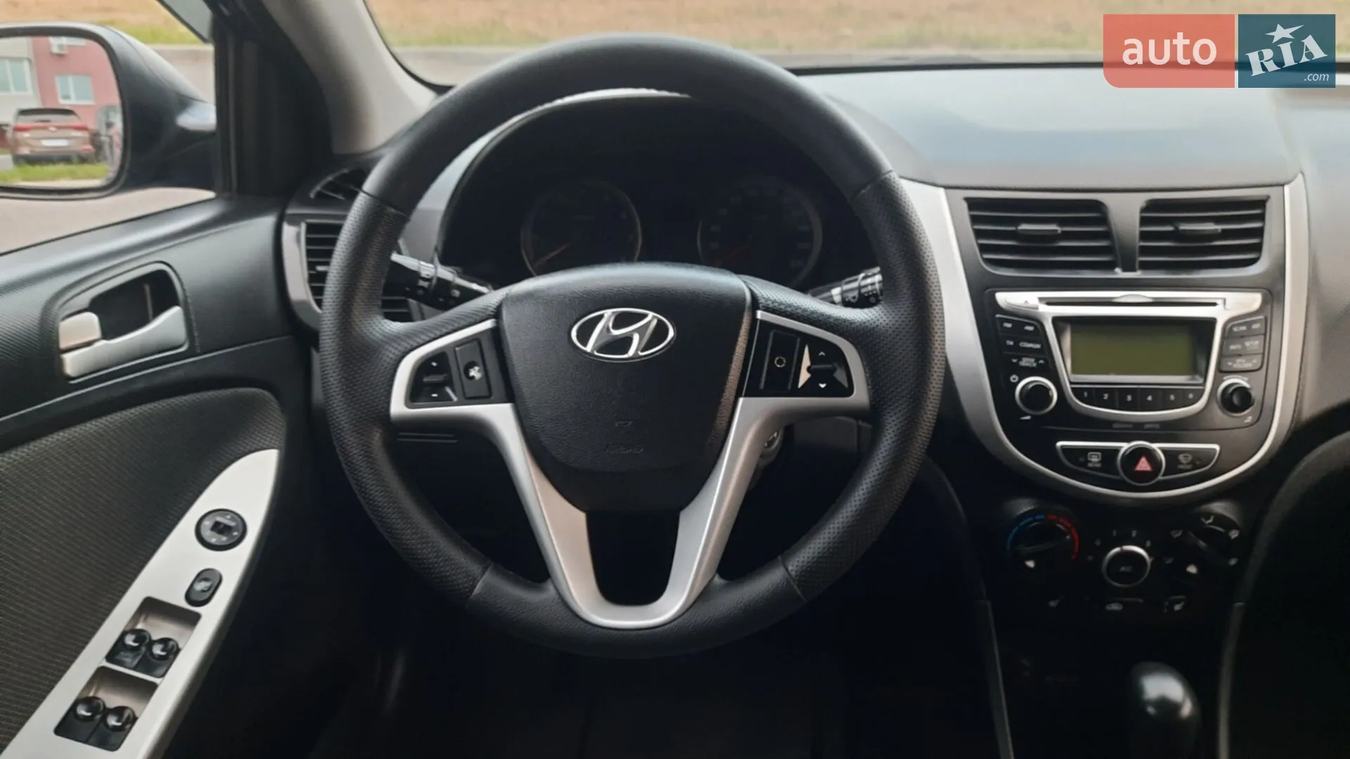 2013 Hyundai Accent - мініатюра 18