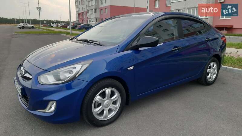 Седан Hyundai Accent 2013 в Виннице