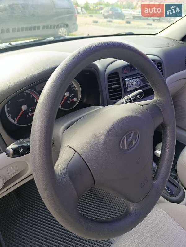 Седан Hyundai Accent 2008 в Чернигове
