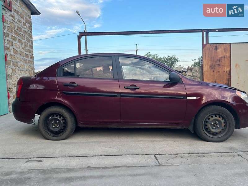 Hyundai Accent 2009