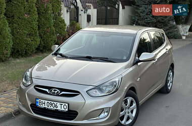 Хетчбек Hyundai Accent 2012 в Одесі