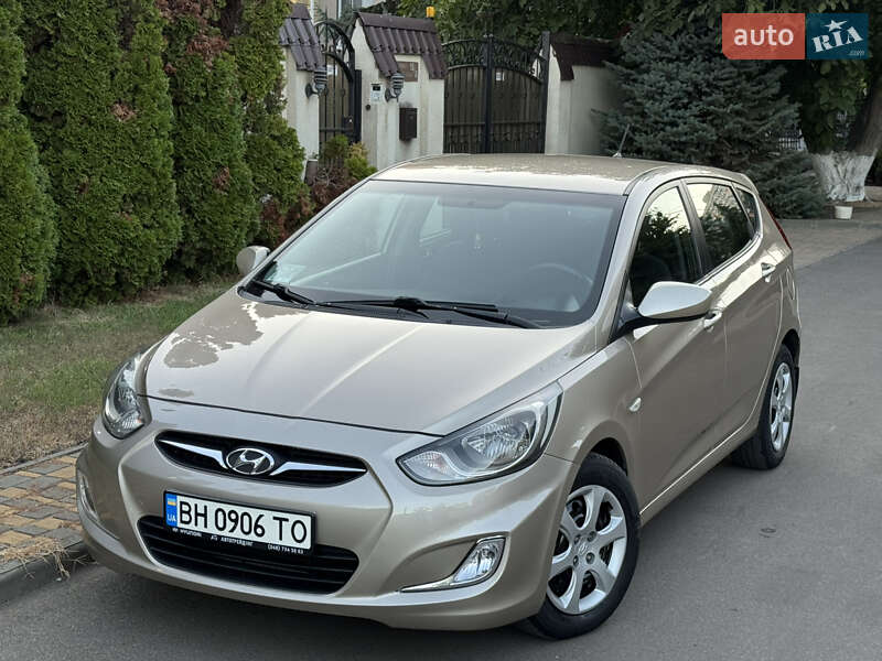 Hyundai Accent 2012