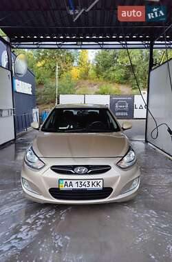 Седан Hyundai Accent 2012 в Киеве