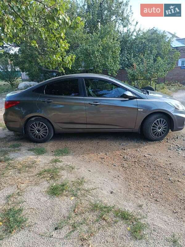 Седан Hyundai Accent 2011 в Кропивницком