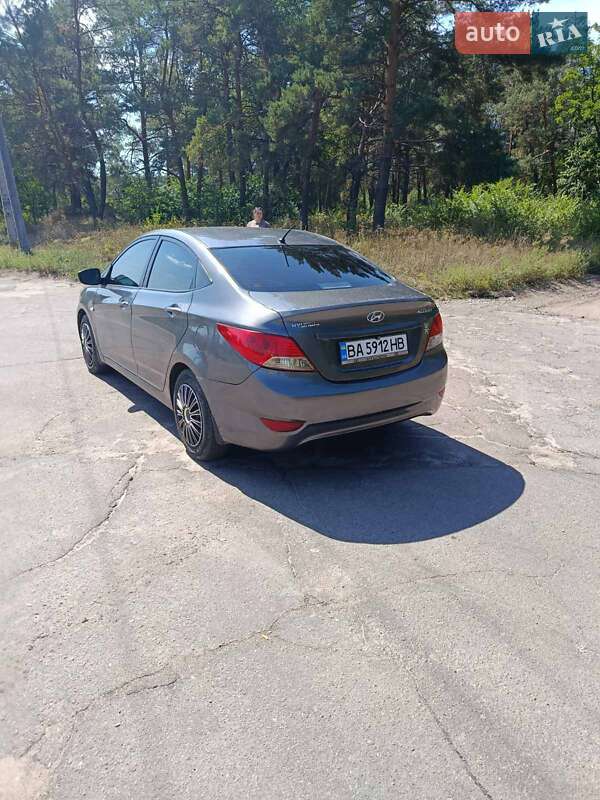 Седан Hyundai Accent 2011 в Кропивницком