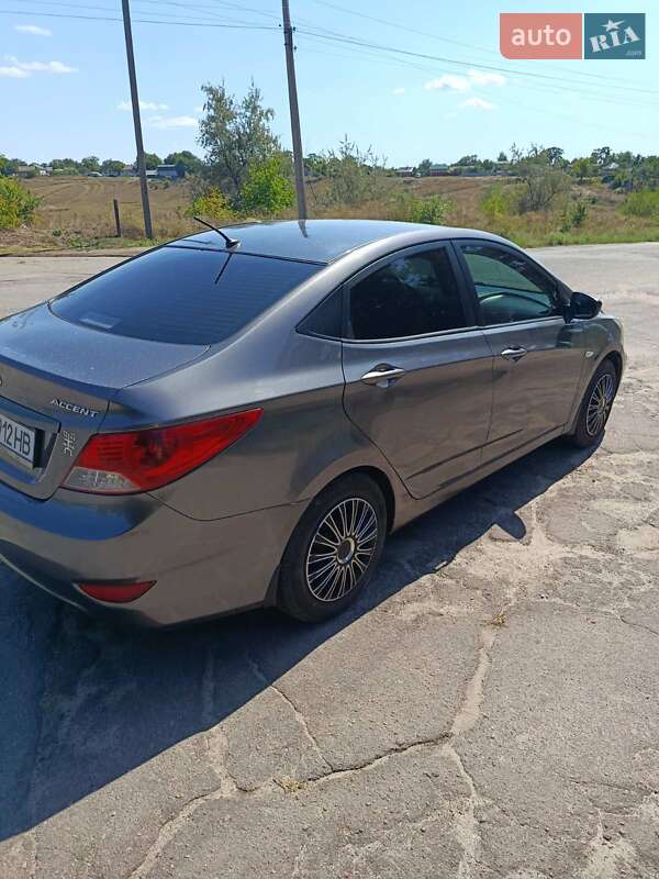 Седан Hyundai Accent 2011 в Кропивницком