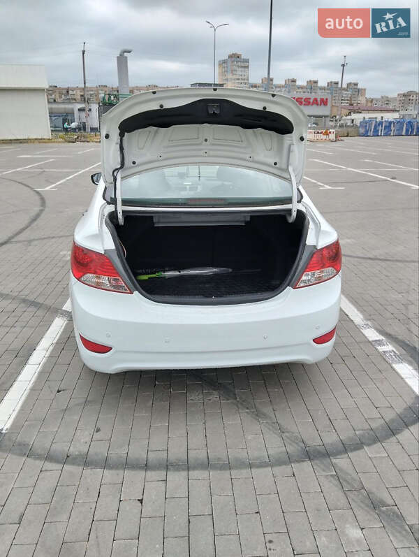 Седан Hyundai Accent 2013 в Одессе