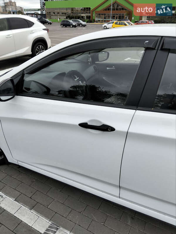 Седан Hyundai Accent 2013 в Одессе