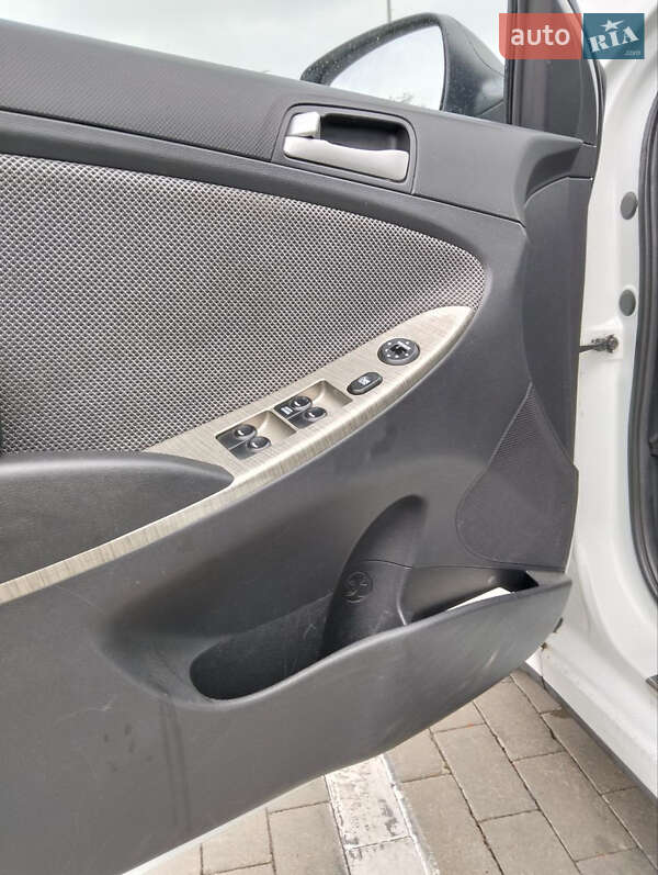 Седан Hyundai Accent 2013 в Одессе