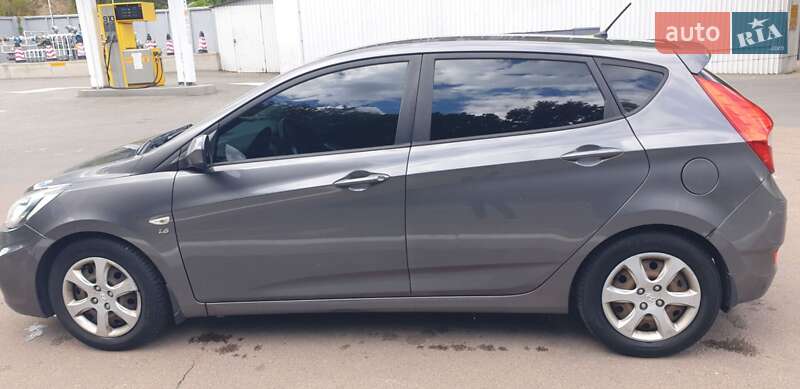 Хетчбек Hyundai Accent 2012 в Києві фото 3 Хетчбек Hyundai Accent 2012 в Києві