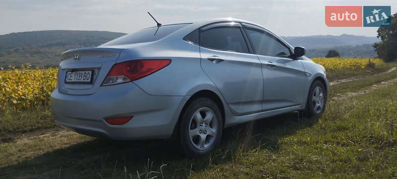 Седан Hyundai Accent 2011 в Черновцах фото 3 Седан Hyundai Accent 2011 в Черновцах