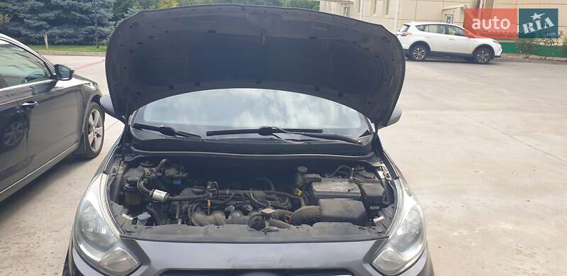 Хетчбек Hyundai Accent 2012 в Києві фото 11 Хетчбек Hyundai Accent 2012 в Києві