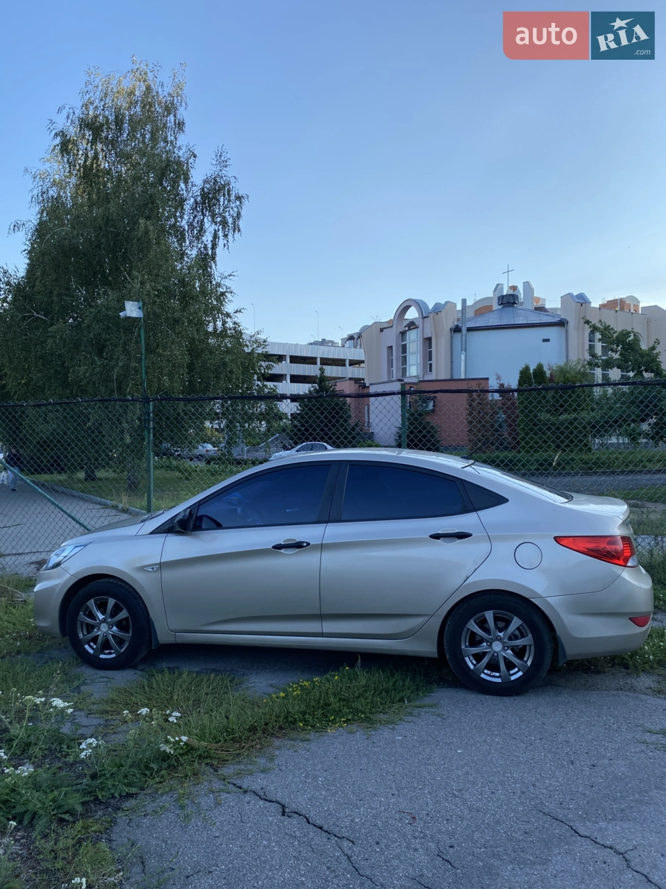 2011 Hyundai Accent - мініатюра 9