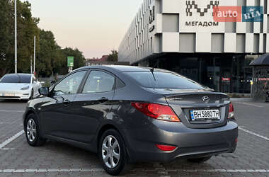 Седан Hyundai Accent 2013 в 