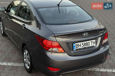 Седан Hyundai Accent 2013 в 