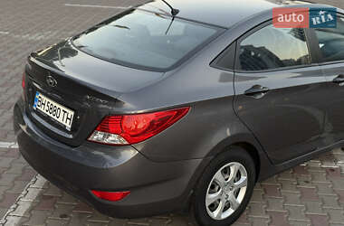 Седан Hyundai Accent 2013 в 