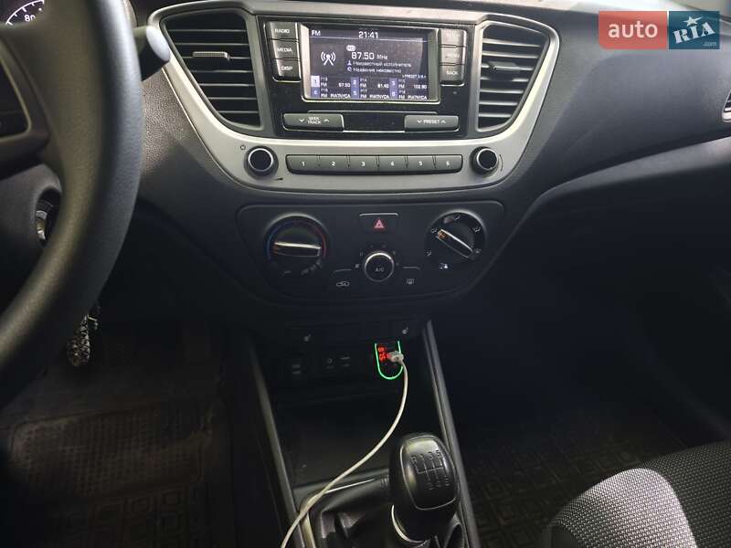 Седан Hyundai Accent 2017 в Киеве