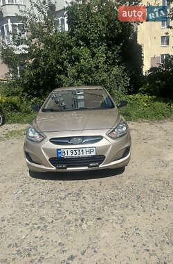 Hyundai Accent 2012