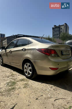 Седан Hyundai Accent 2012 в 