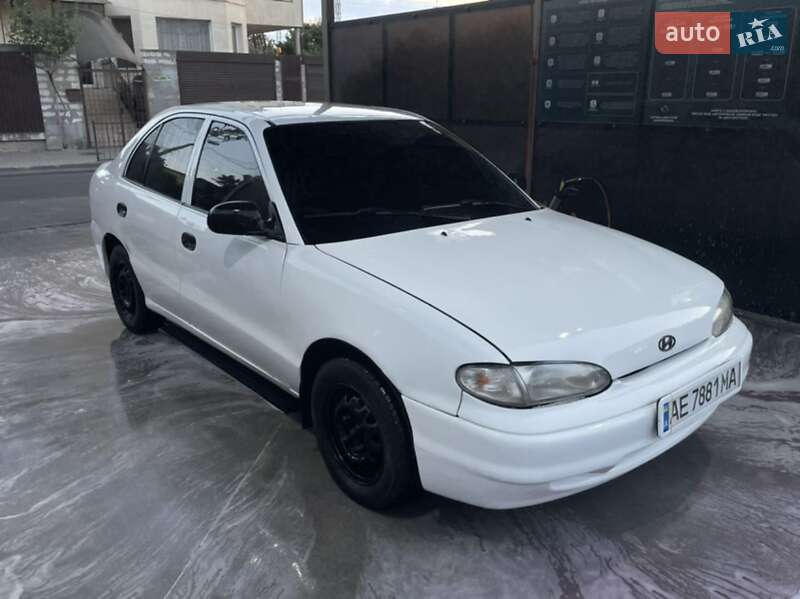 Ліфтбек Hyundai Accent 1996 в Одесі