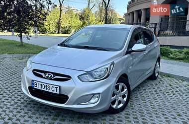 Hyundai Accent 2012